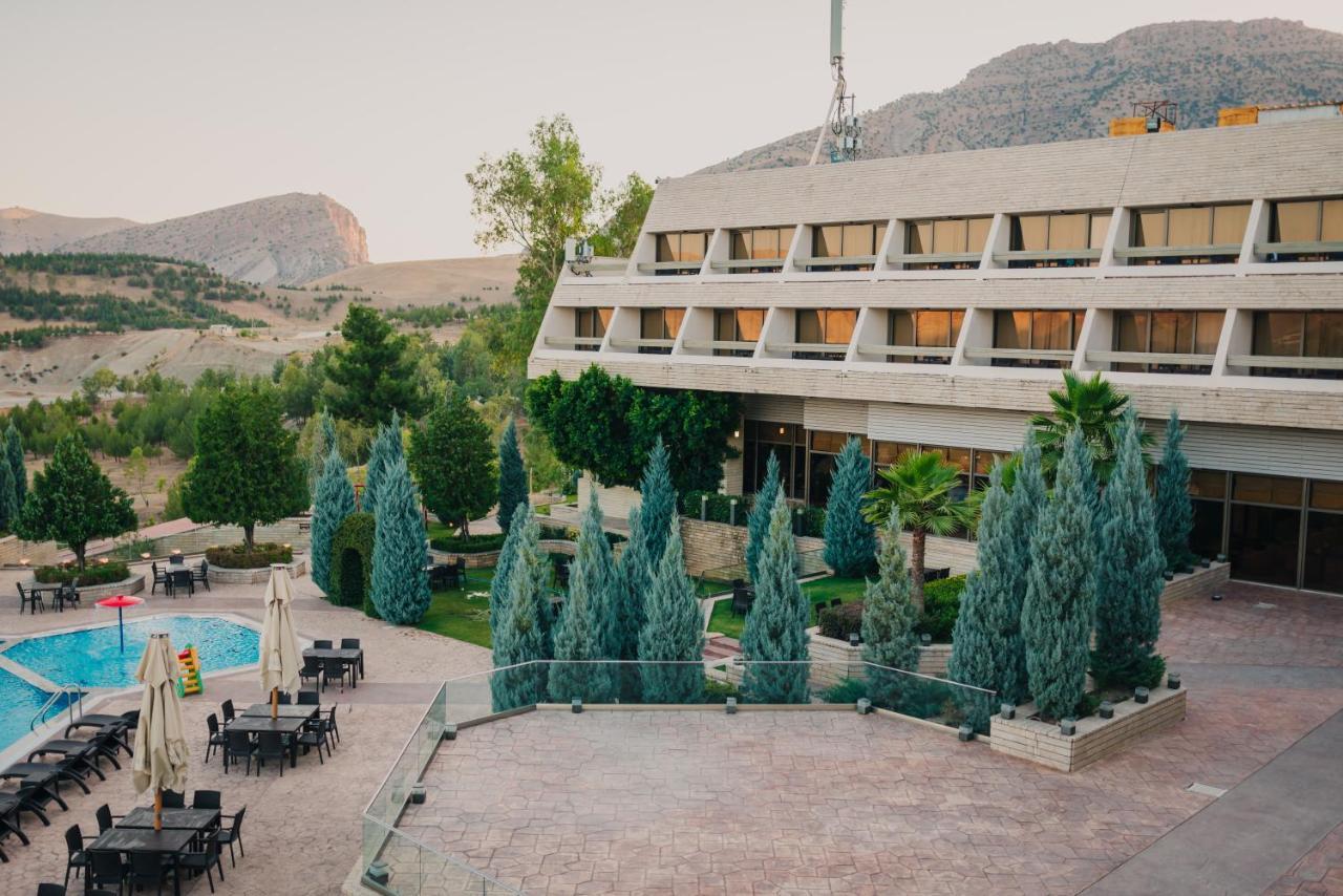 Ashur Hotel Dukhan Экстерьер фото