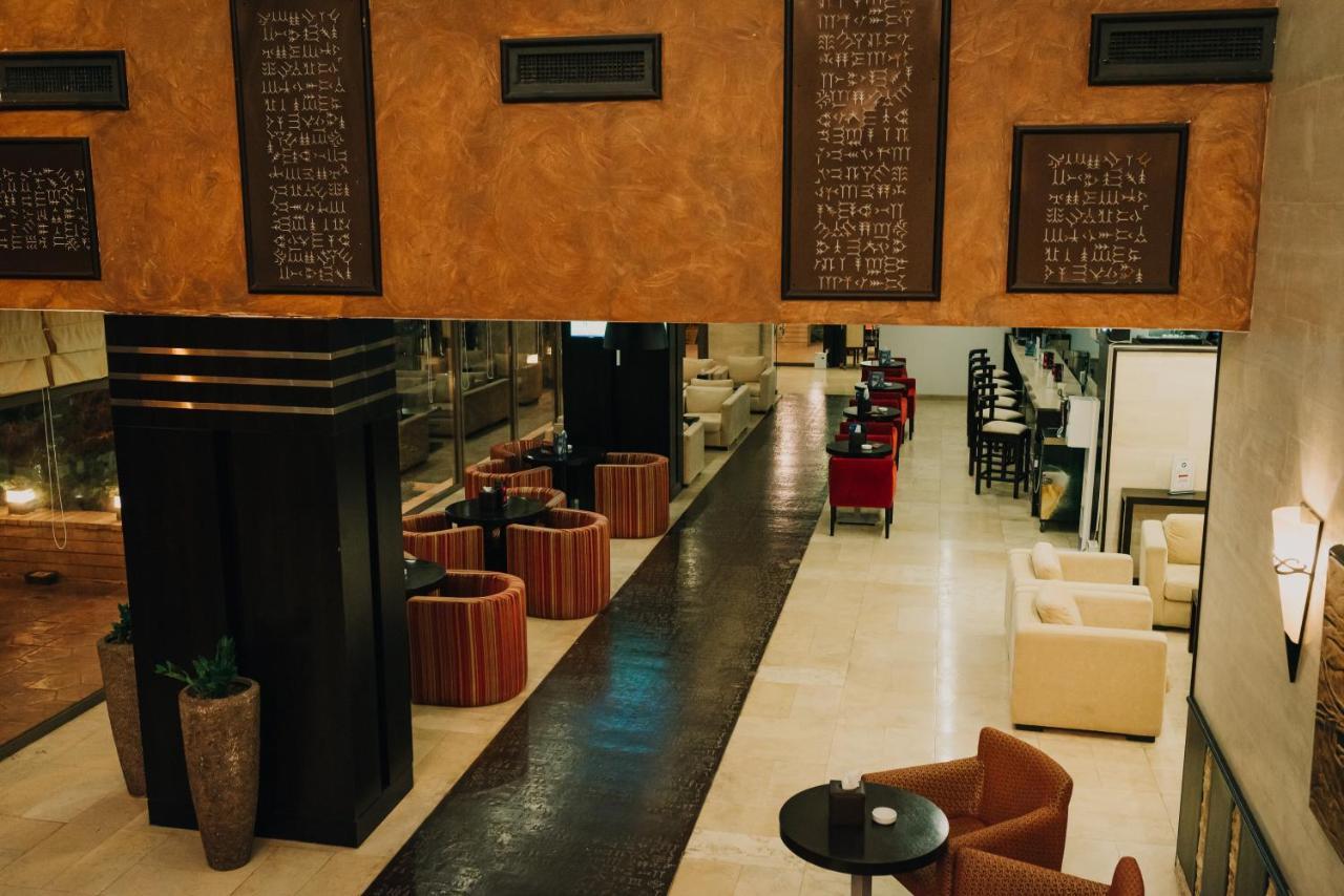 Ashur Hotel Dukhan Экстерьер фото