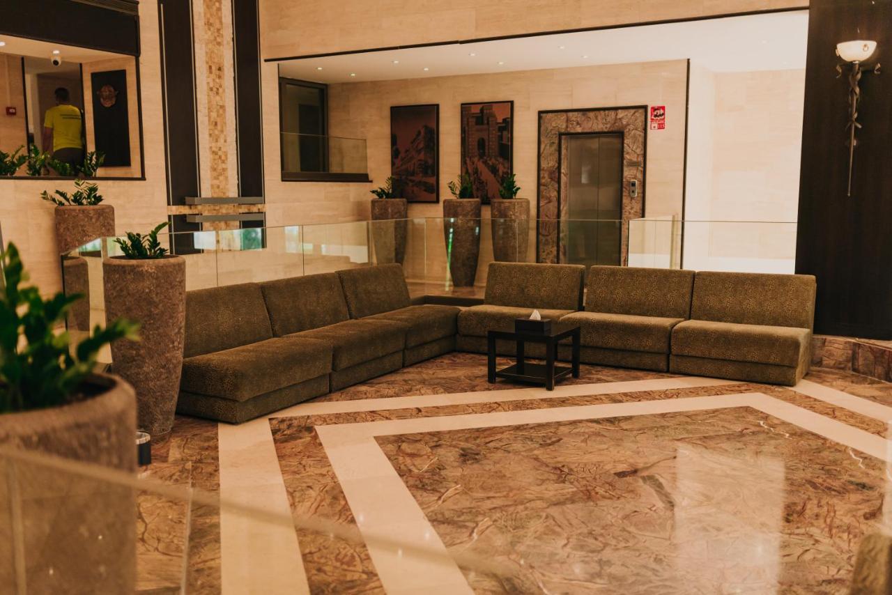 Ashur Hotel Dukhan Экстерьер фото