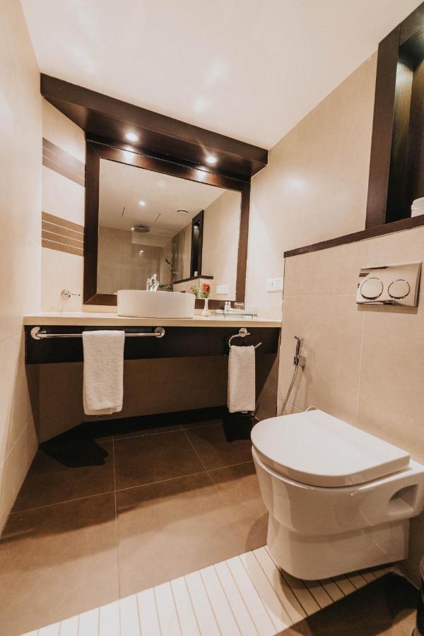 Ashur Hotel Dukhan Экстерьер фото