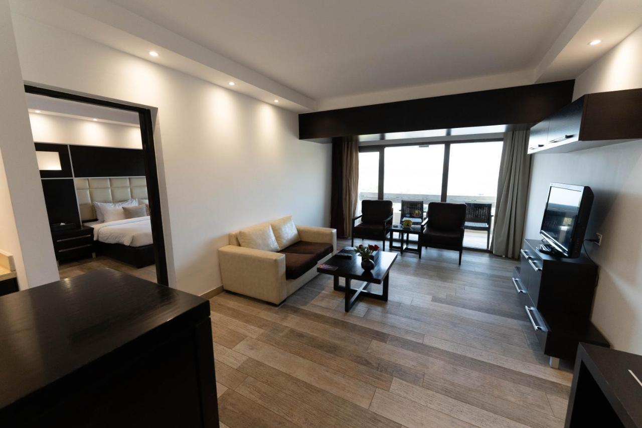 Ashur Hotel Dukhan Экстерьер фото